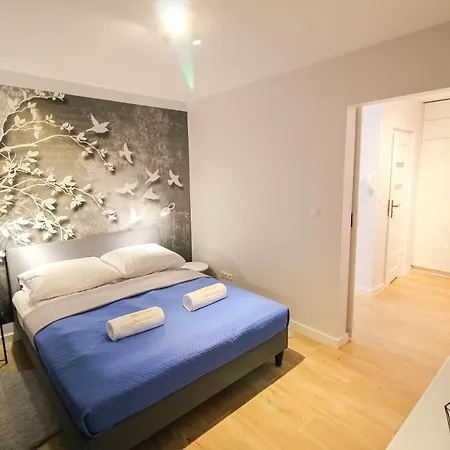 Apartment Center