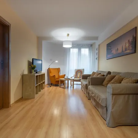 Center Apartment *